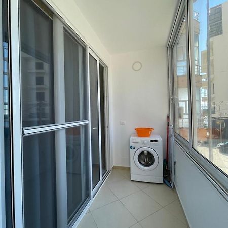 Modern Beachfront Apartments Sarandë Eksteriør billede