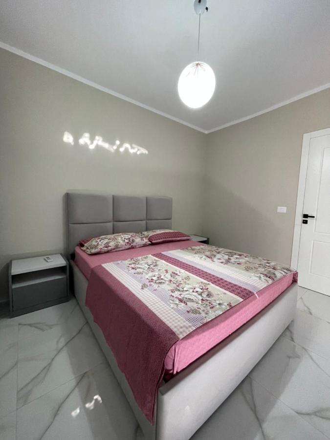 Modern Beachfront Apartments Sarandë Eksteriør billede