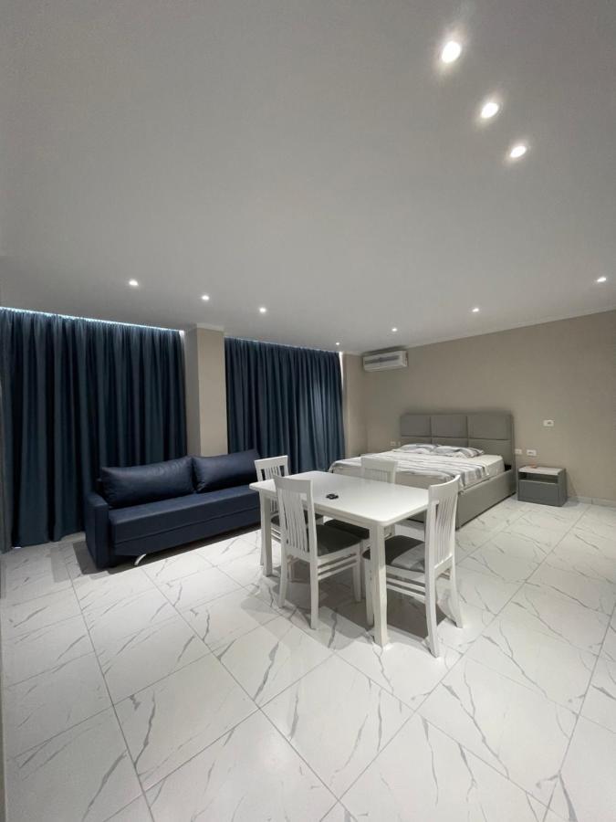 Modern Beachfront Apartments Sarandë Eksteriør billede