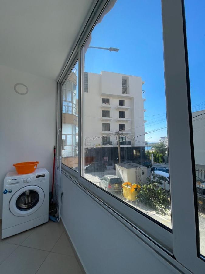 Modern Beachfront Apartments Sarandë Eksteriør billede