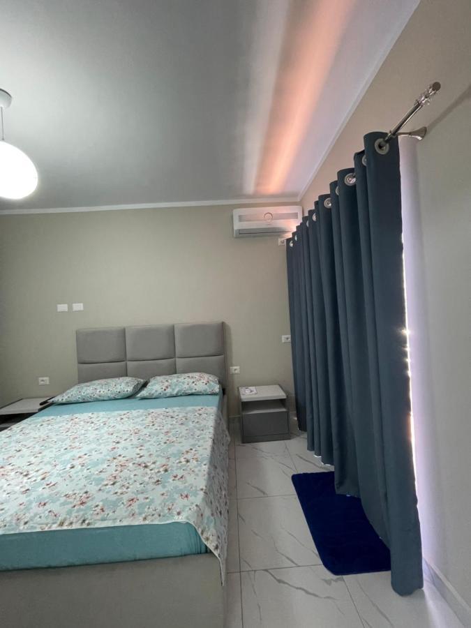 Modern Beachfront Apartments Sarandë Eksteriør billede