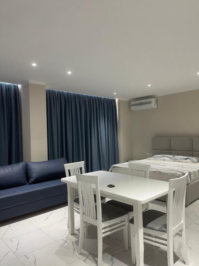 Modern Beachfront Apartments Sarandë Eksteriør billede