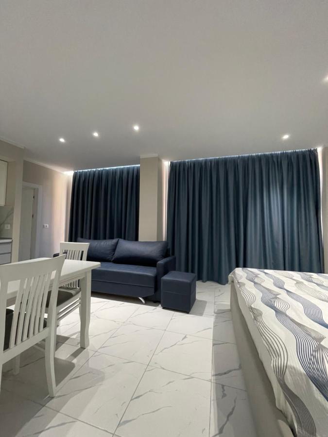 Modern Beachfront Apartments Sarandë Eksteriør billede