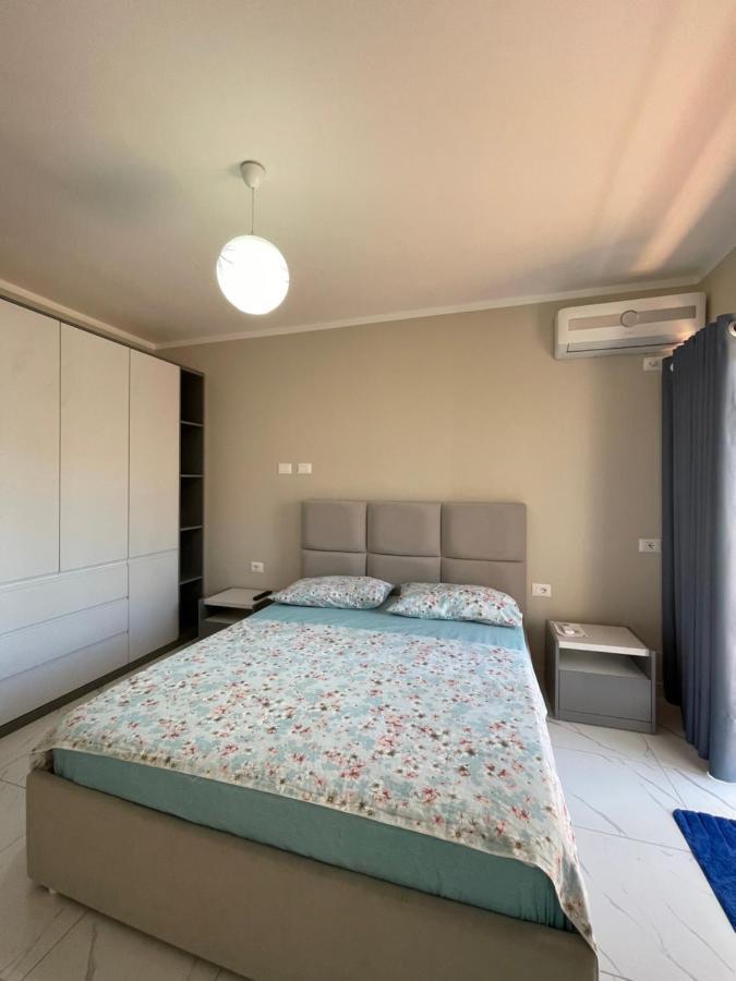 Modern Beachfront Apartments Sarandë Eksteriør billede